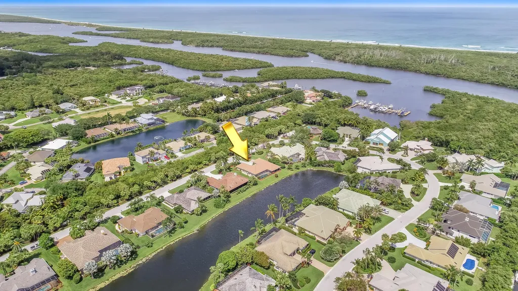 8921 SE Marina Bay Drive Hobe Sound FL 33455