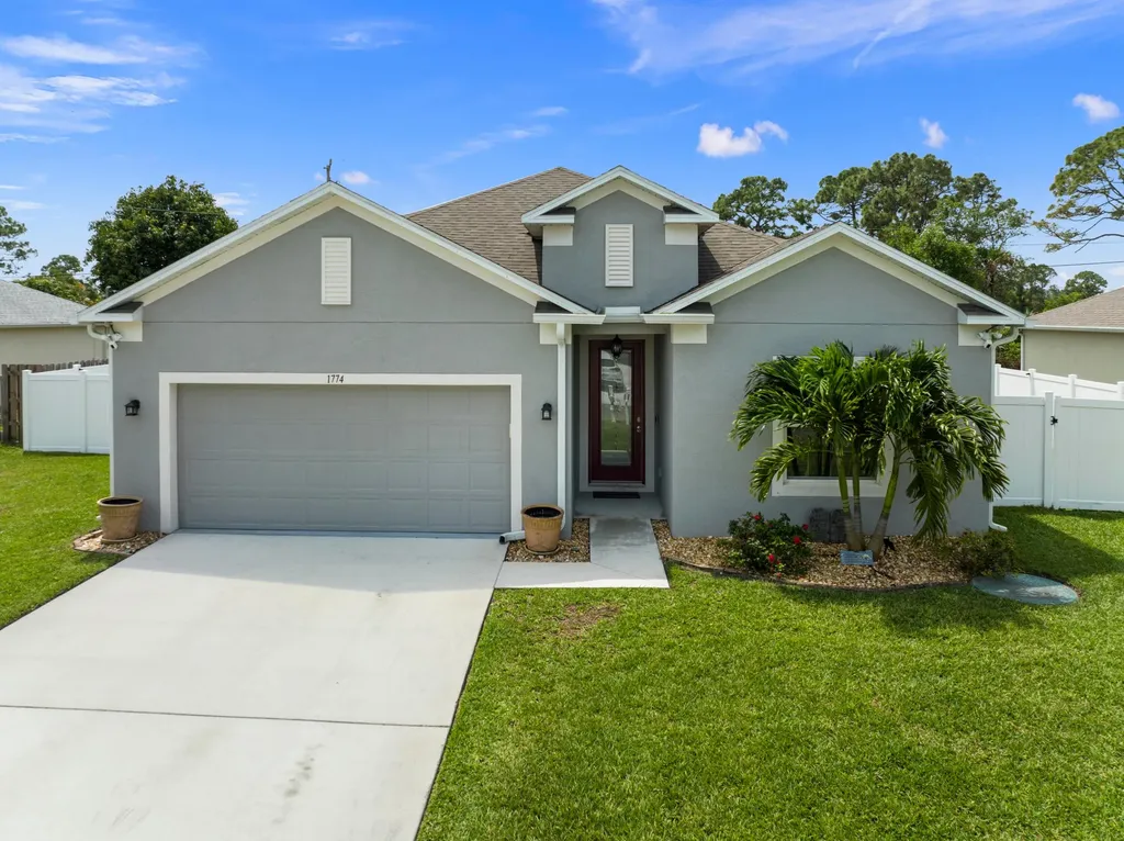 1774 SW Apache Avenue Port St Lucie FL 34953