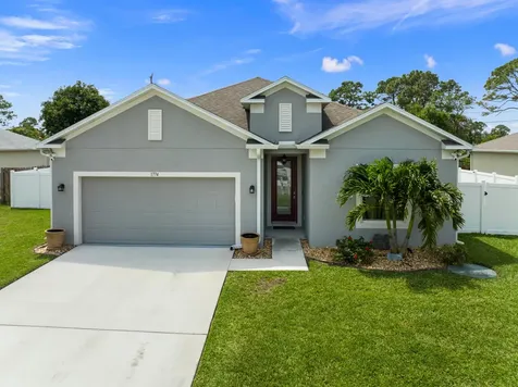 1774 SW Apache Avenue Port St Lucie FL 34953