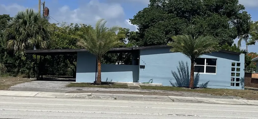 1705 S Congress Avenue Palm Springs FL 33461
