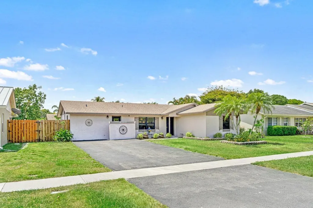 9200 Affirmed Lane Boca Raton FL 33496