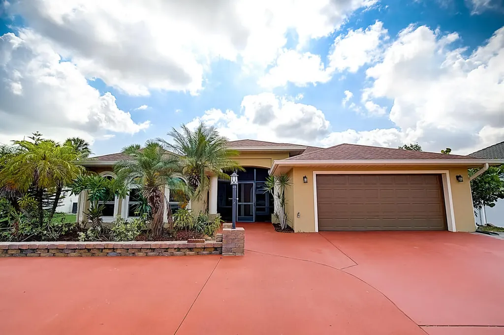 2666 SW Cadet Circle Port St Lucie FL 34953