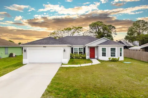 950 SW Versailles Avenue Port St Lucie FL 34953