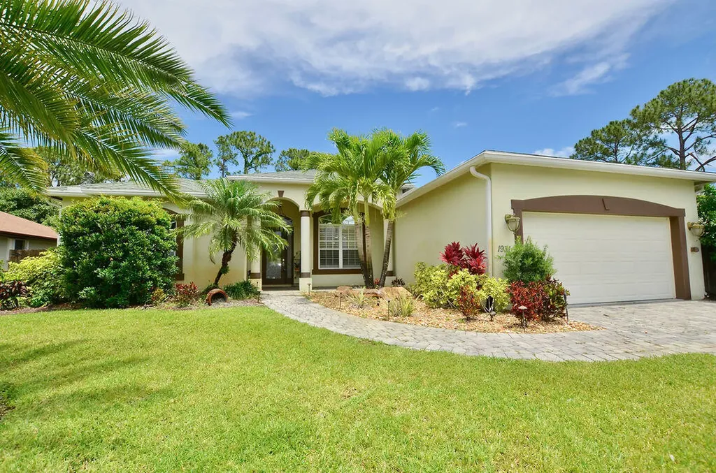1931 SW Taurus Lane Port St Lucie FL 34984