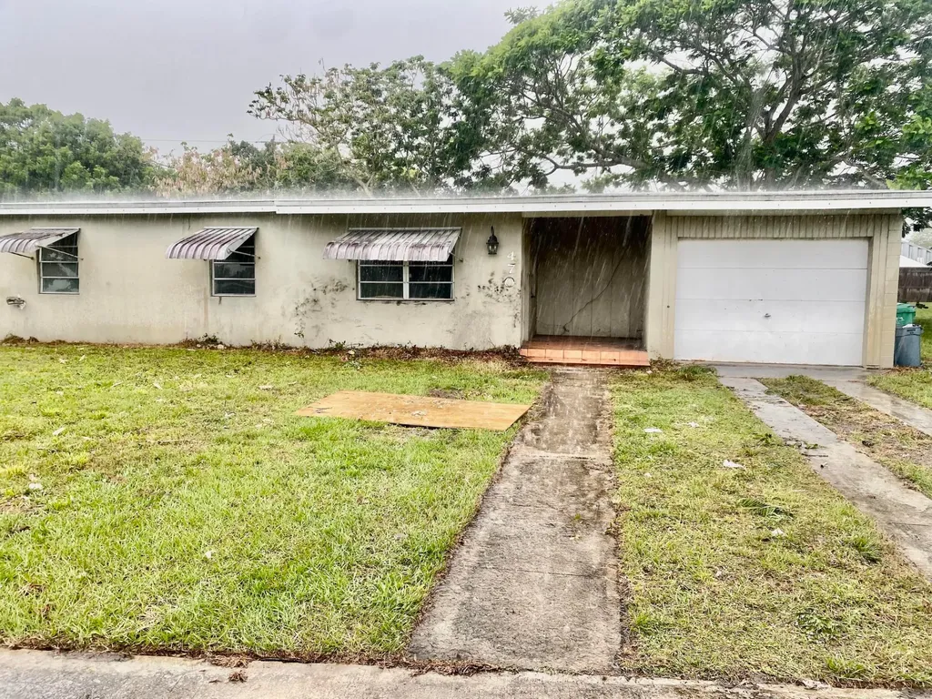 470 Sandia Avenue Port St Lucie FL 34983