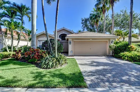 6889 Molakai Circle Boynton Beach FL 33437