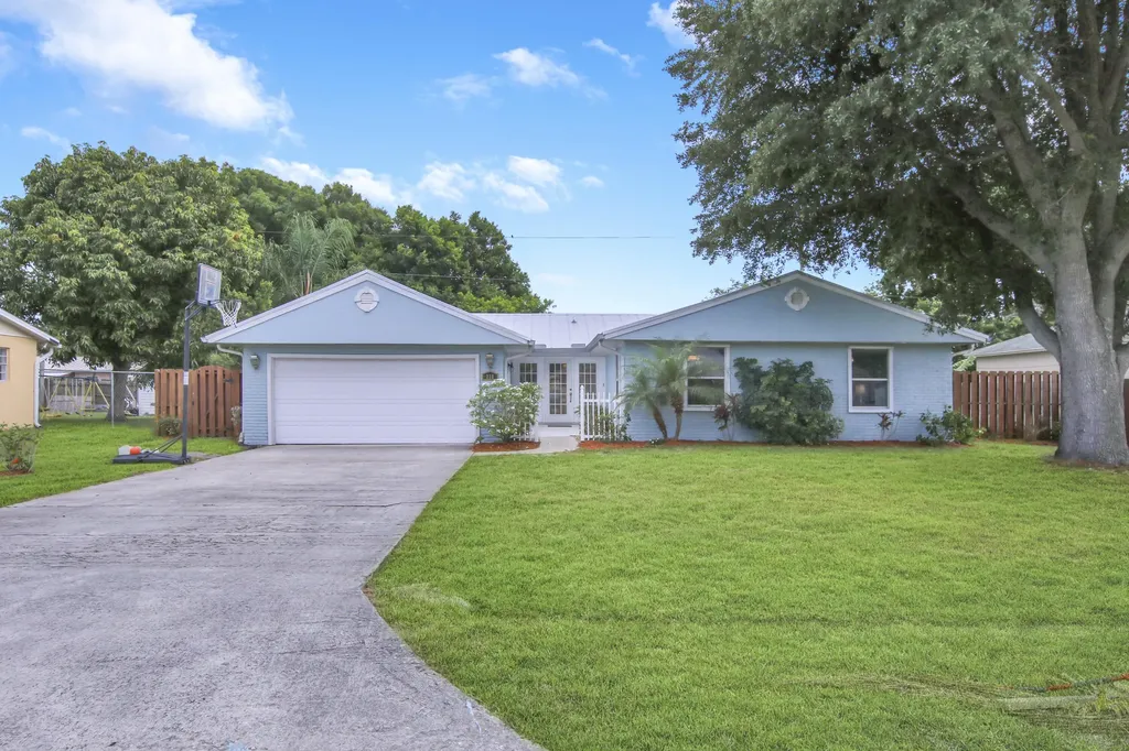 238 SE Verada Avenue Port St Lucie FL 34983