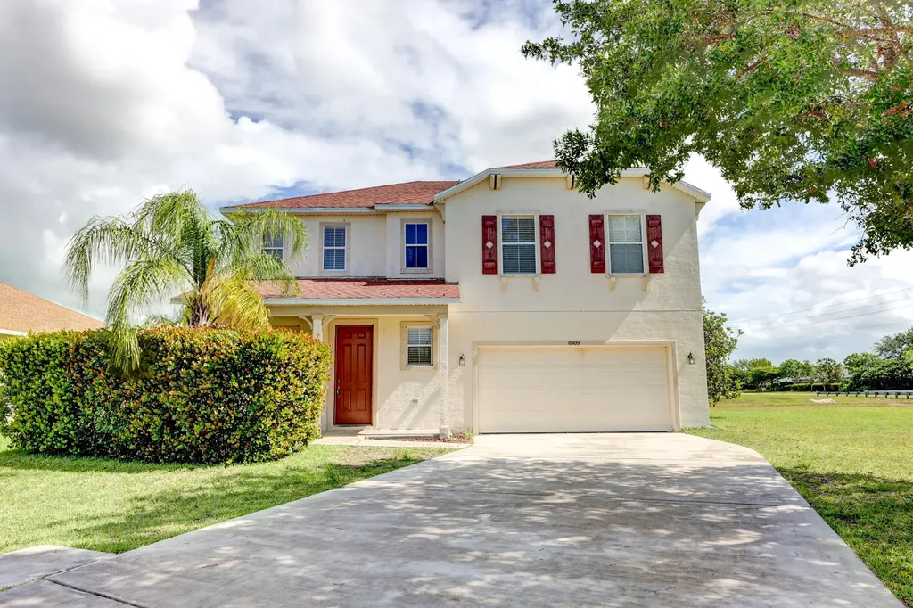 6909 NW Kowal Court Port St Lucie FL 34986