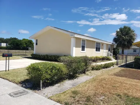 1501 W 19th Street Riviera Beach FL 33404