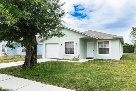 2636 W 28th Street Riviera Beach FL 33404