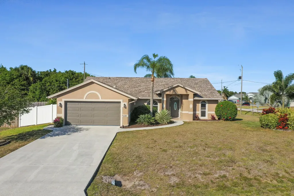 2199 SW Idaho Lane Port St Lucie FL 34953