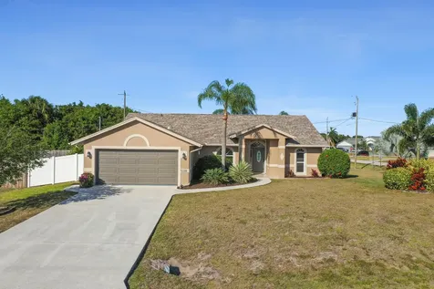 2199 SW Idaho Lane Port St Lucie FL 34953