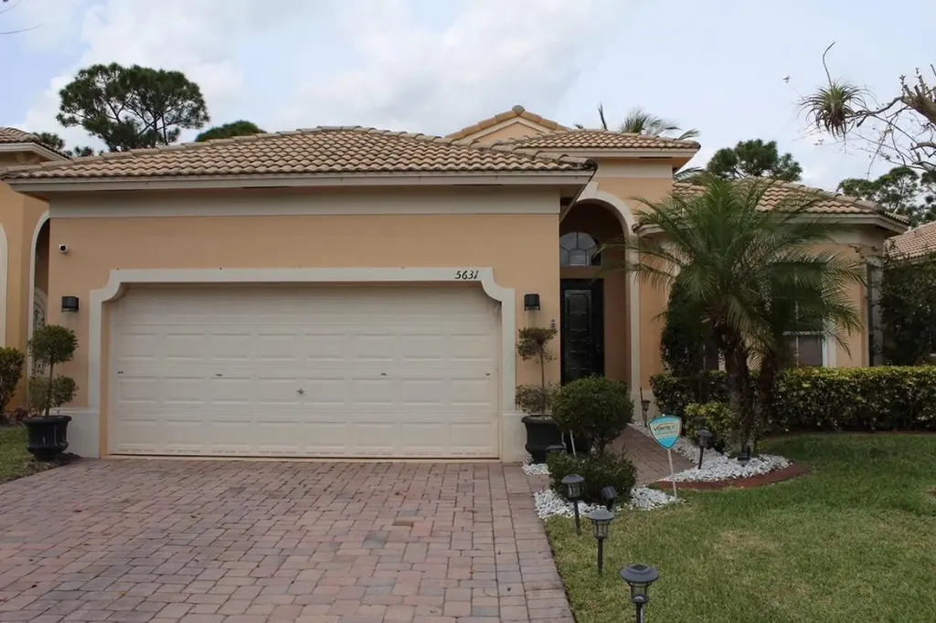 5631 Sunberry Circle Fort Pierce FL 34951