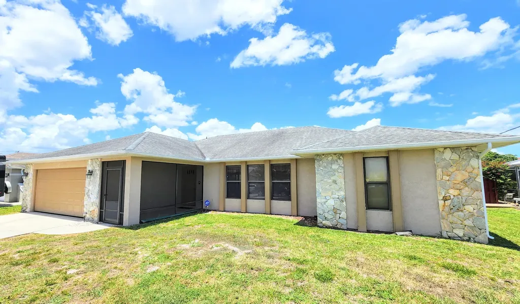 117 NE Sagamore Terrace Port St Lucie FL 34983