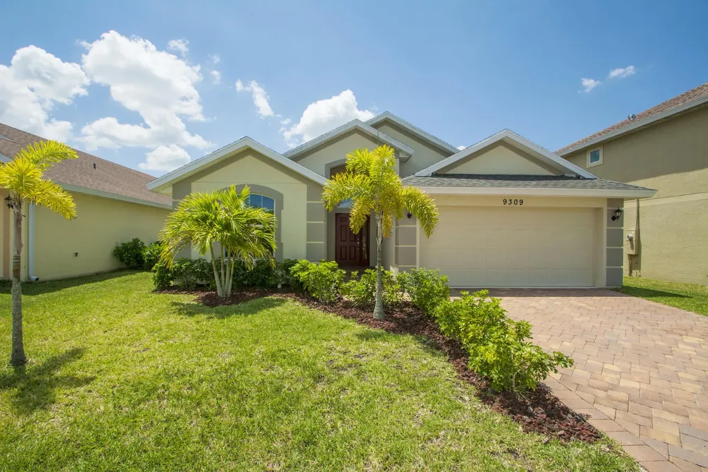 9309 Portside Drive Fort Pierce FL 34945