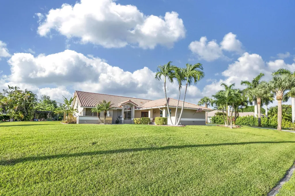 1715 SE Dominic Avenue Port St Lucie FL 34952