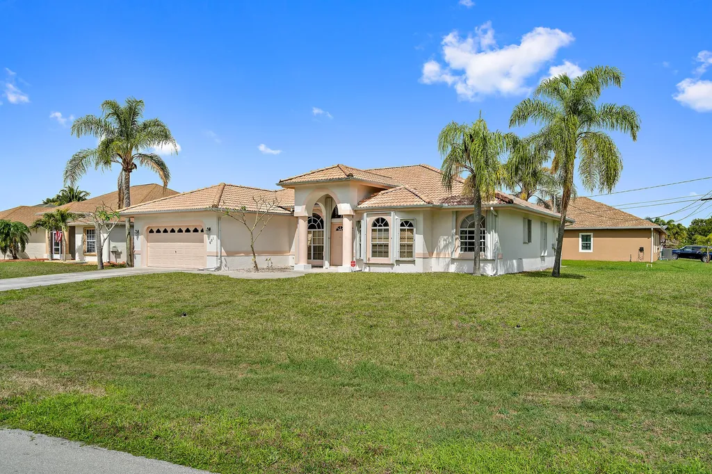 601 SW Saragossa Avenue Port St Lucie FL 34953