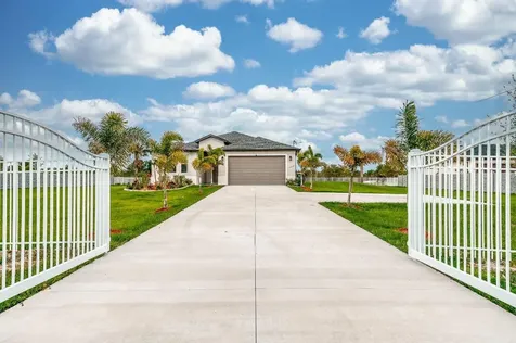 3643 66th Avenue NE Naples FL 34120