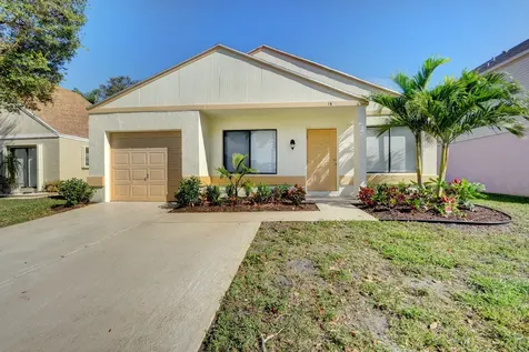14 Hastings Lane Boynton Beach FL 33426