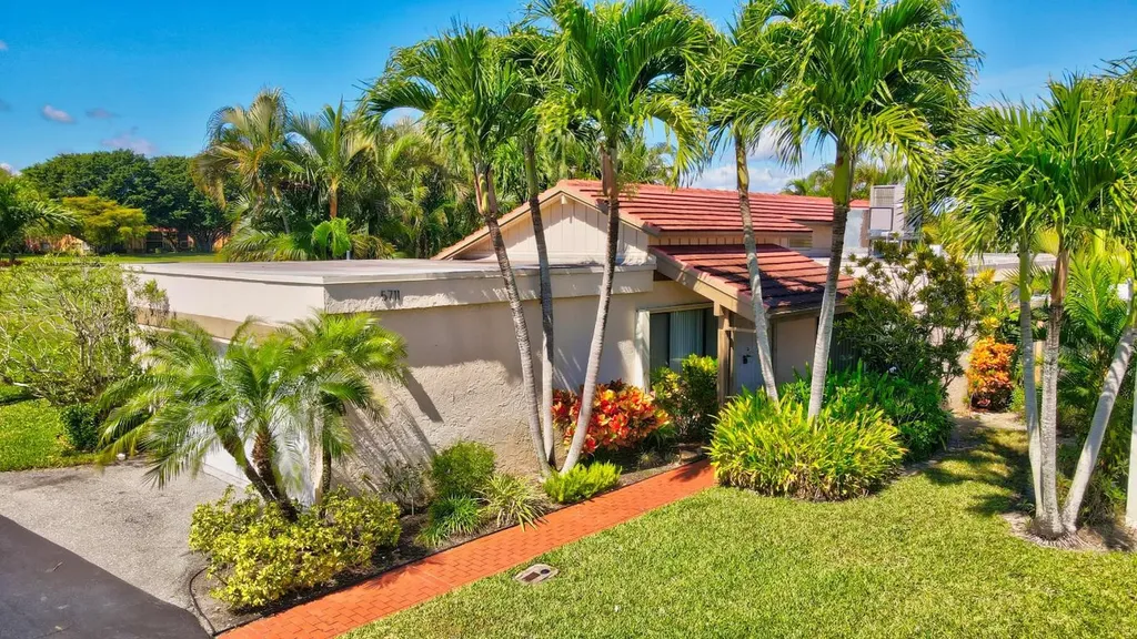 5711 Ainsley Court Boynton Beach FL 33437