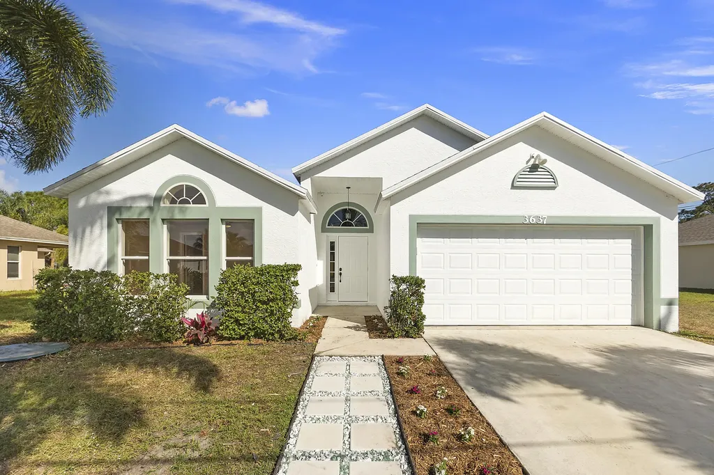 3637 SW Bonwold Street Port St Lucie FL 34953