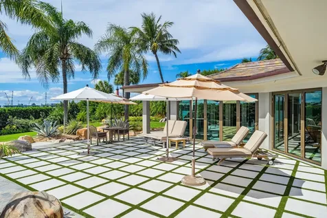 90 Lighthouse Drive Jupiter Inlet Colony FL 33469
