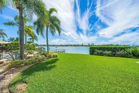 90 Lighthouse Drive Jupiter Inlet Colony FL 33469