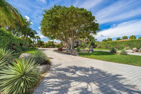 90 Lighthouse Drive Jupiter Inlet Colony FL 33469