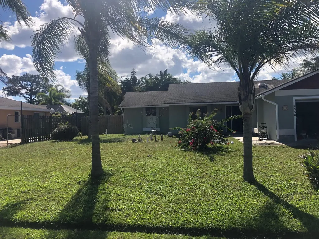 2332 SE Holland Street Port St Lucie FL 34952