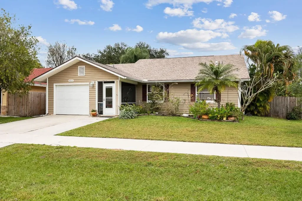 4315 SE Tamarind Street Stuart FL 34997