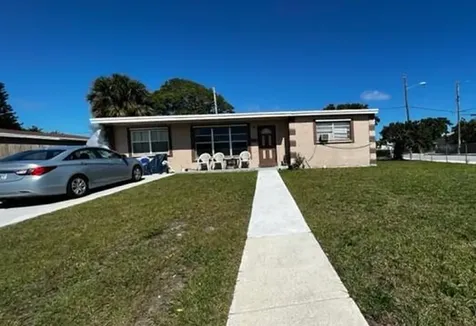 1100 W 26th Court Riviera Beach FL 33404