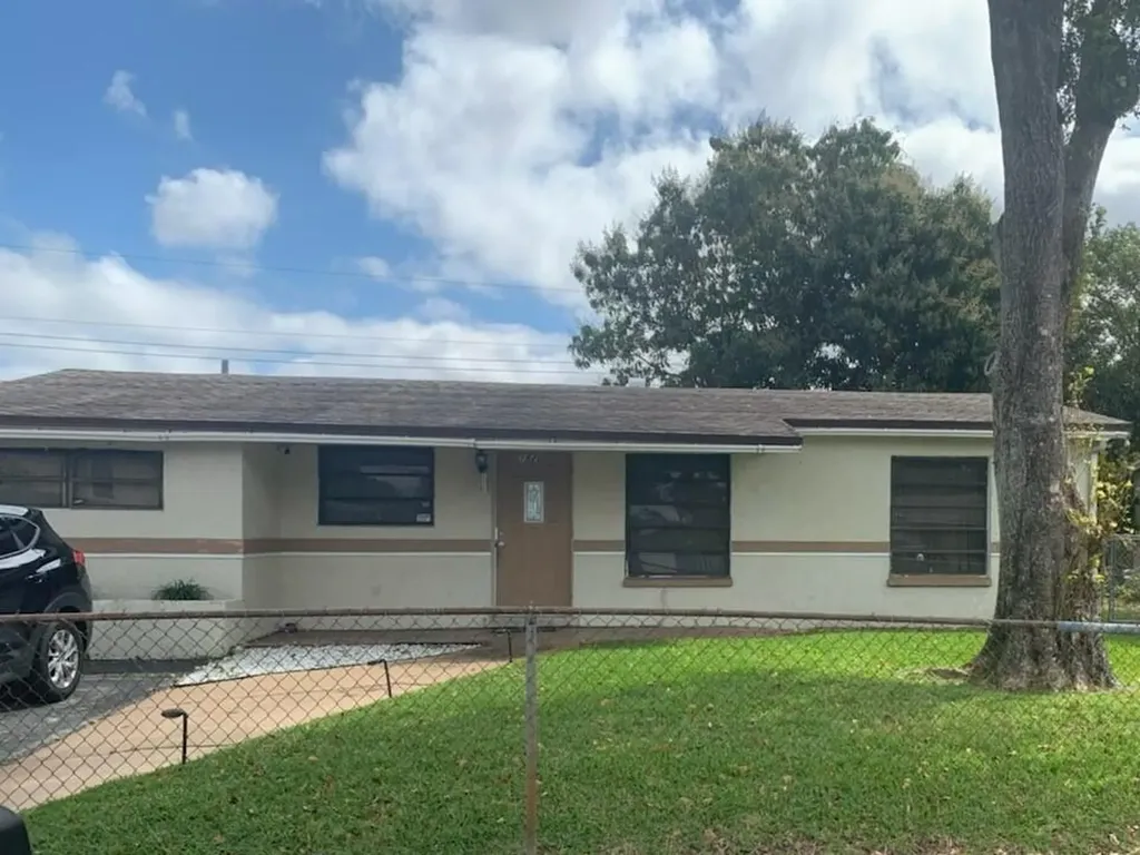 1820 NW 34th Terrace Lauderhill FL 33311