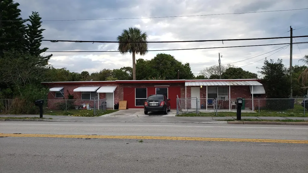 2204 Saint Lucie Boulevard Fort Pierce FL 34946
