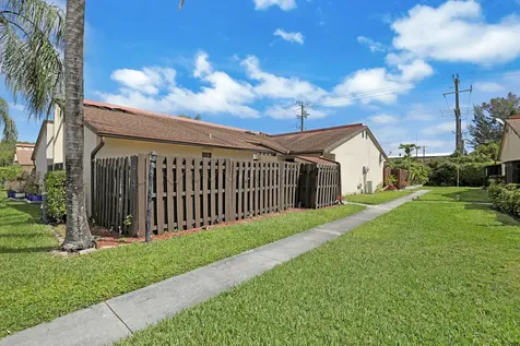 2701 Waterview Circle Palm Springs FL 33461