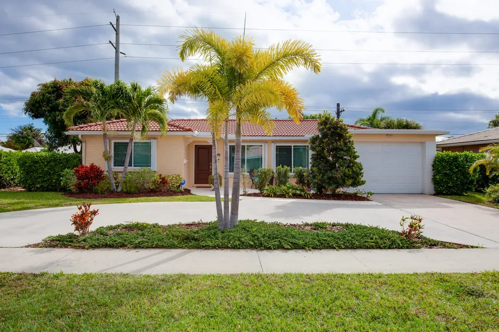 1214 SW 9th Avenue Boca Raton FL 33486