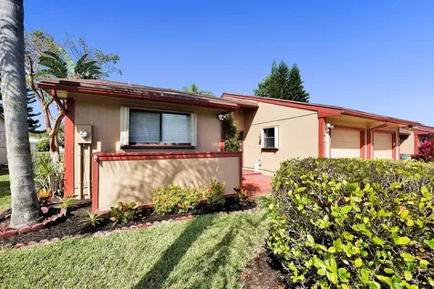 32 Farnworth Drive Boynton Beach FL 33426