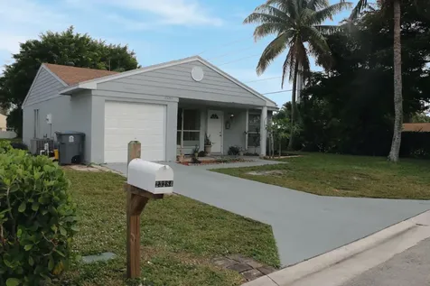 23284 New Coach Way Boca Raton FL 33433