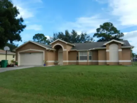 305 SW Duxbury Avenue Port St Lucie FL 34983