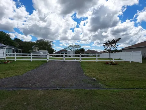 992 SW Bellevue Avenue Port St Lucie FL 34953