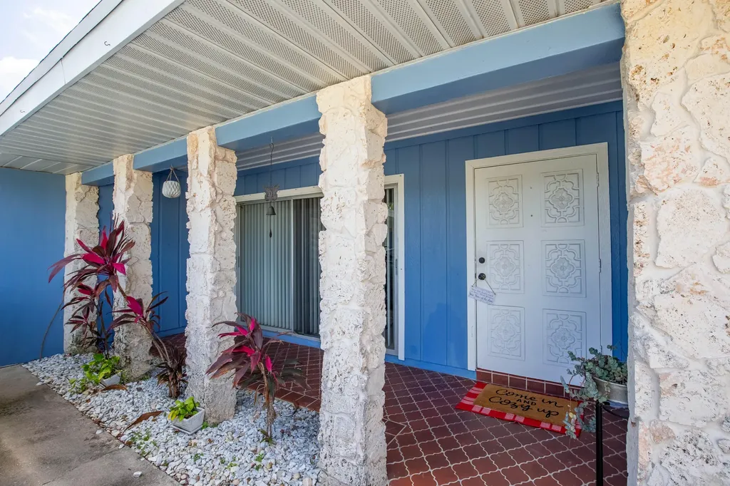 1692 SE Blockton Avenue Port St Lucie FL 34952