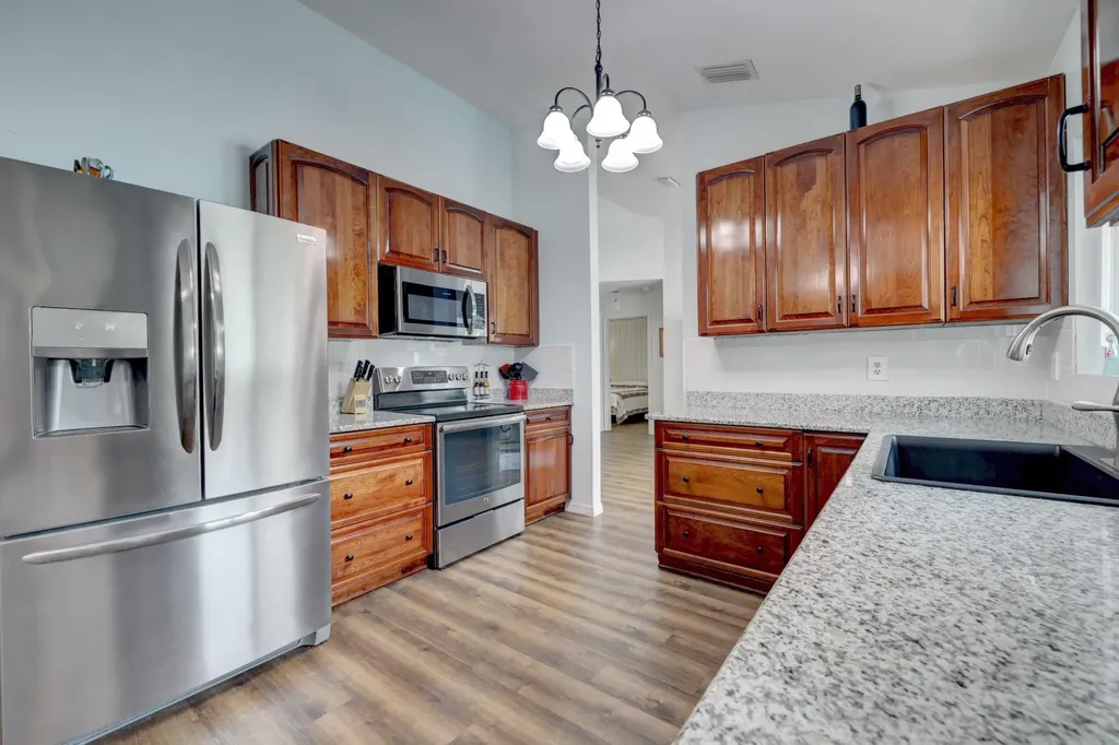 603 SE Stow Terrace Port St Lucie FL 34984