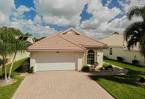 425 SW Horseshoe Bay Port St Lucie FL 34986