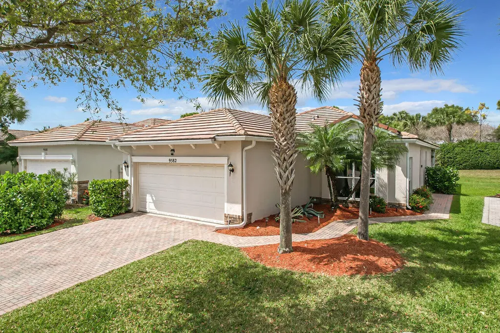 9582 SW Flowermound Circle Port St Lucie FL 34987