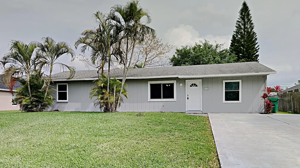 1925 SW Davis Street Port St Lucie FL 34953