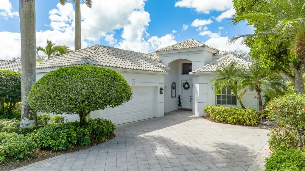 16101 Villa Vizcaya Place Delray Beach FL 33446