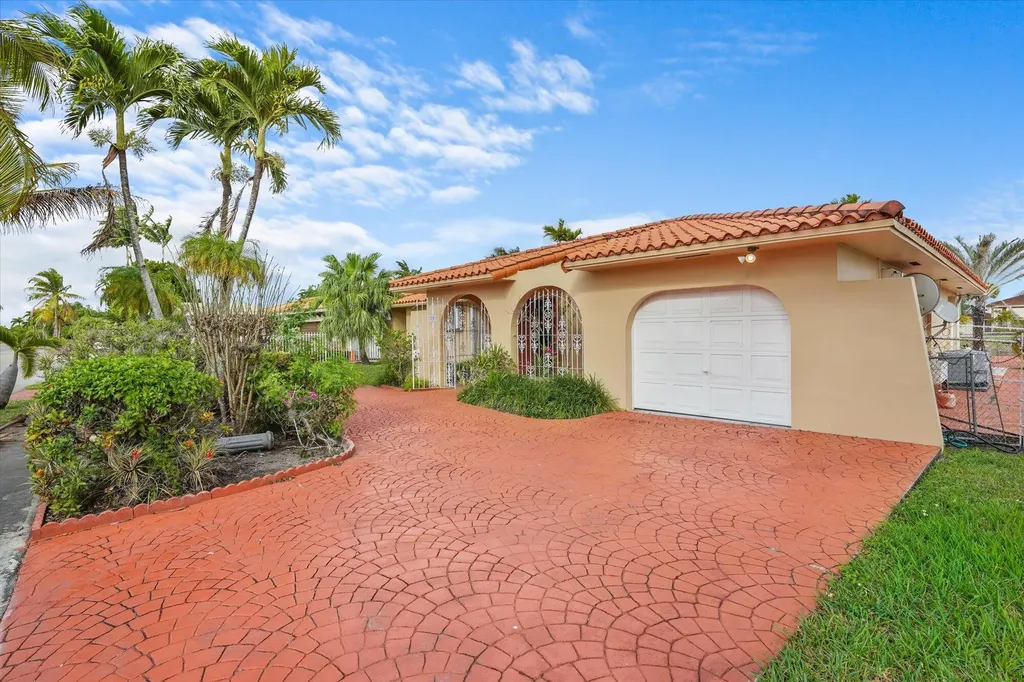 1511 SW 126th Place Miami FL 33184