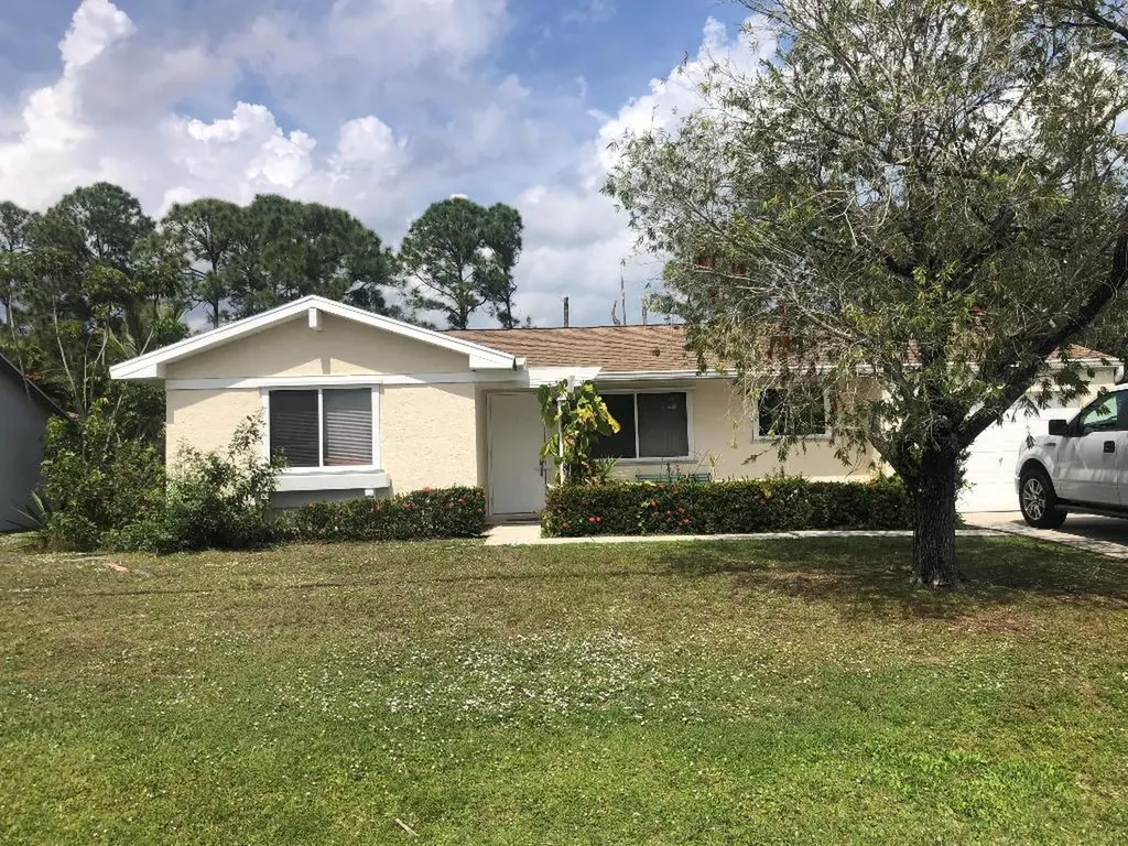 2225 SE Blossom Road Port St Lucie FL 34952