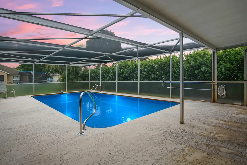 1861 SE Manth Lane Port St Lucie FL 34983