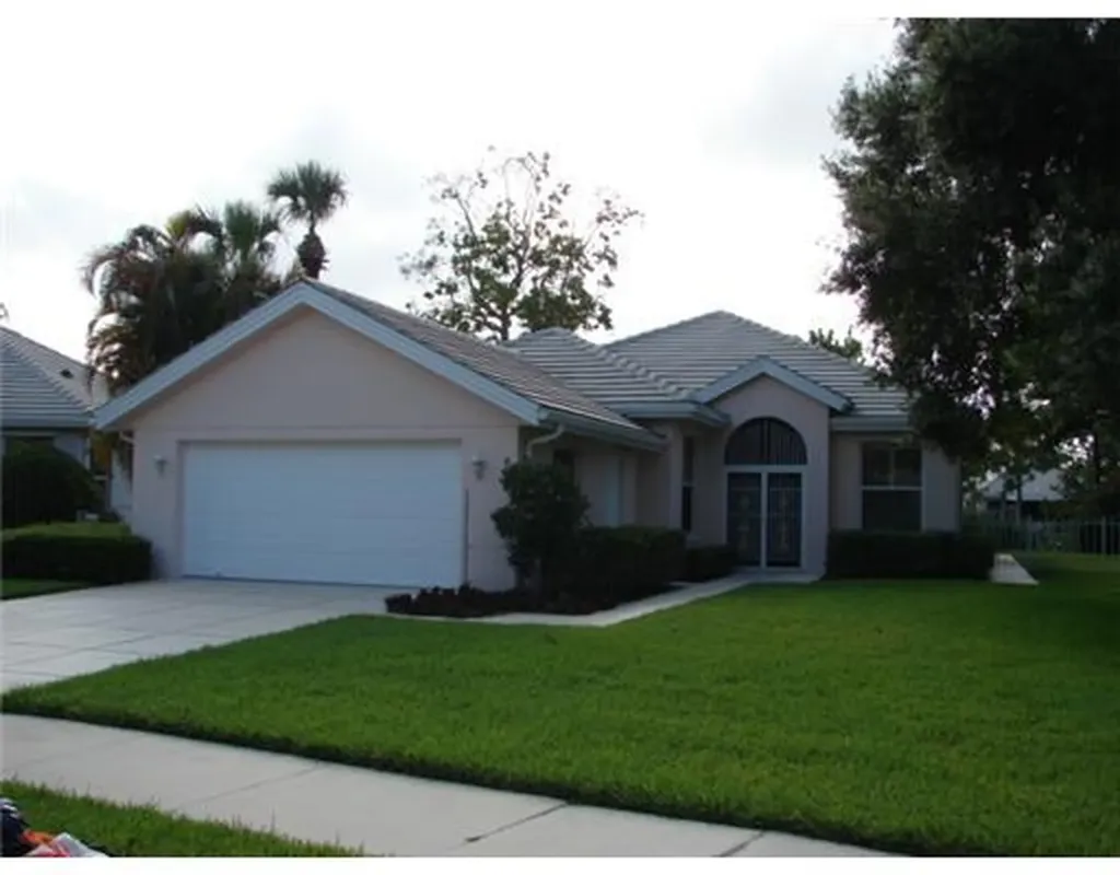 4949 SE Inkwood Way Hobe Sound FL 33455