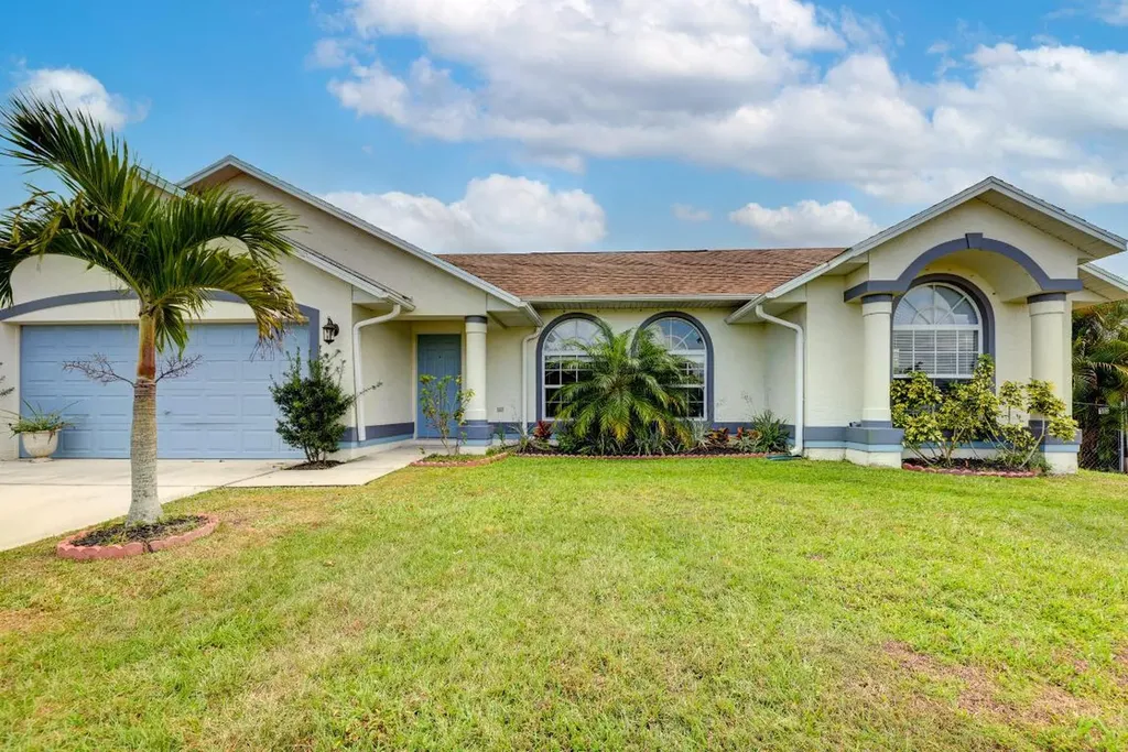 550 SW Hamburg Terrace Port St Lucie FL 34984